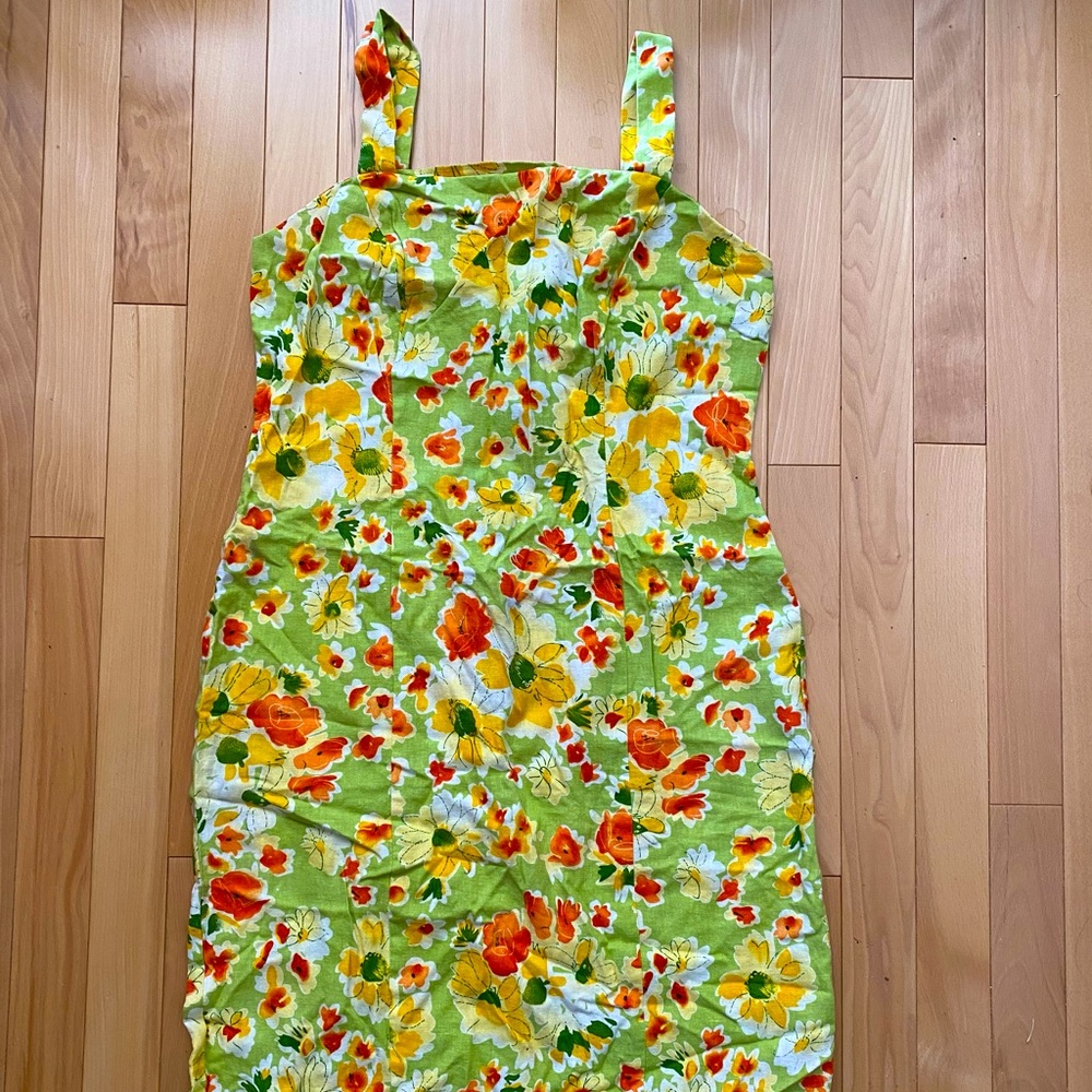 Floral midi dress 🌸